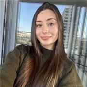 Estudiante de primero de marketing con bachillerato de ciencias sociales