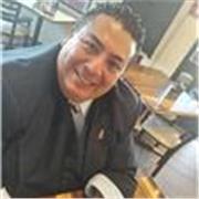 Maestro de licenciatura y maestría en Derecho y de licenciatura en Pedagogía