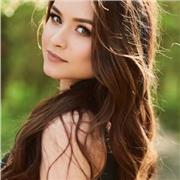 Friendly online tutor for English, Urdu young learners