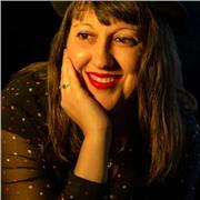 Profesora nativa con estudios de Filologia Francesa, 20 años de experiencia en empresas y academias todas edades todos niveles presencial u online