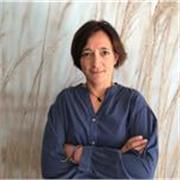 Classes for adults or motivated teenagers who want to improve their English for personal or professional purposes 