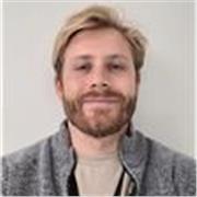Biology tutor being able to provide online teaching services to students