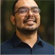 Maestro de Educación Primaria con Máster de especialización para niveles Secundaria y Bachillerato