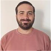 Estudios en ingeniería del software, apto mata materias de matemáticas, física, programación, etc. hasta Bachillerato
