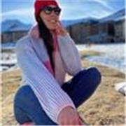 Soy una mujer con mucho entusiasmo , me encanta aprender dia a dia cosas nuevas. 
Quienes vivan en territorio de habla española