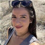 Estudiante de 2 año Magisterio Ceu Herrera Cardenal Valencia . Capacitada para ayudar y repasar en tareas del ámbito de educación infantil y primaria