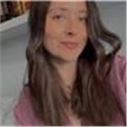 Profesora de Biología apta para enseñar la materia desde Educación Primaria hasta Bachillerato.