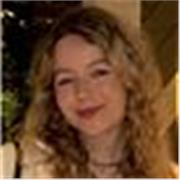 Profesora de asignaturas relacionadas con la salud. Estudiante de Enfermería 