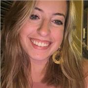 Trabajadora social, imparte clases de refuerzo de primaria