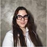Studentessa di Beni Culturali impartisce lezioni di Letteratura Italiana, Storia dell'arte, Storia e italiano ai ragazzi frequentanti scuole medie o superiori