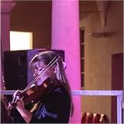 Diplomata in Conservatorio impartisce lezioni di violino per grandi e piccini, dal livello base all'avanzato !