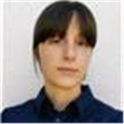 Graduada en Educación Primaria, especializada en deporte y con gran afición artística.