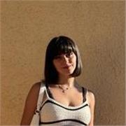 Diplomata al liceo scientifico, attuale studentessa di psicologia. Disponibile per insegnare italiano e latino (e aiuto compiti) ai ragazzi delle superiori e delle medie