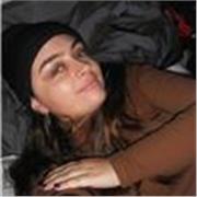 Profesora de música imparte clases de piano y lenguaje musical