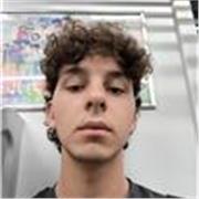 Ho studiato graphic design al liceo artistico di Pisa, e attualmente frequento l'accademia di belle arti di Firenze Graphic design