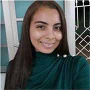 Profesor de apoyo escolar para niños de forma virtual