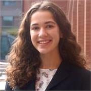 Hablante nativa de inglés dando apoyo en el idioma a adultos y adolescentes.