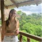 Hola sono Agnese, laureata in lingue con lode e offro lezioni e corsi di spagnolo, da sempre mia più grande passione e punto forte