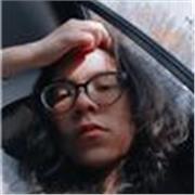 Profesora de arte con experiencia en sombras, teoria de pintura, anatomia, formas, pintura acrilica, acuarelas, etc