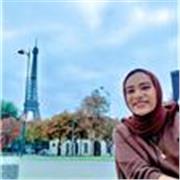 I design professional customized study plans for your needs. My classes are centred around interaction and real-life language use.