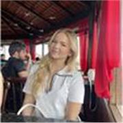 Sou estudante de medicina do S5, fluente em inglês, e dou aulas de inglês online para alunos iniciantes e intermediários