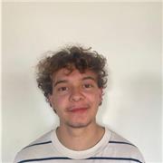 Jeune diplômé d'informatique et mathématiques, je m'adapte à toi et je ferai tout ce qui est en mon pouvoir pour te faire avancer.