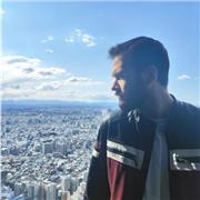 Profesor con amplios conocimientos de la industria del videojuego y experiencia en su desarrollo básico.