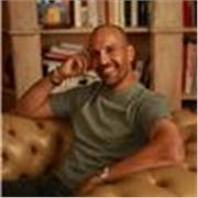 Ancien joueur professionnel en Angleterre et en Ecosse et ancien formateur en anglais
