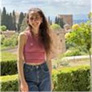 Studentessa universitaria disponibile per ripetizioni e aiuto compiti