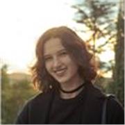 Estudiante de tercer año en Grado de Estudios Ingleses en la Universidad de Salamanca, con titulo certificado C1 de inglés.