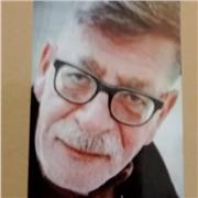 Docente con 43 anni di esperienza offre lezioni di chimica e biologia per scuola superiore e prepara per test universitari