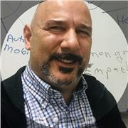 Hochschuldozent, Journalist, Übersetzer und Autor für Deutsch liefert Feinschliff für die deutsche Sprache