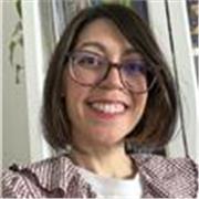 Soy filóloga alemana e inglesa y desde hace más de 10 años trabajo como profesora de alemán (DaF: Deutsch als Fremdsprache)