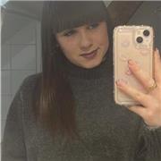 Estudiante de segundo curso en la universidad de Valencia de educación infantil apta para dar clases de primaria de todas las edad