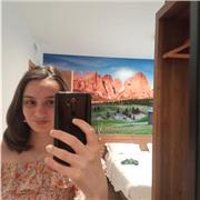 Laureanda in giurisprudenza in inglese .Offre ripetizioni di italiano,inglese, storia e filosofia