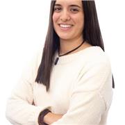 Soy graduada en Educación Primaria por la Universidad de Cádiz, con formación especializada en Necesidades Educativas Especiales