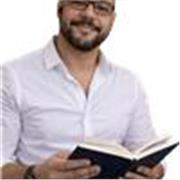 Professor de Educação Financeira e Empreendedorismo licenciado ao projeto Educafin, experiência em aulas online e presencial