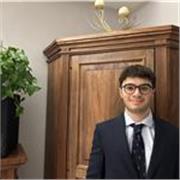 studente universitario, possiede diploma High School americana e certificato Ielts. Offre ripetizioni a studenti di ogni grado