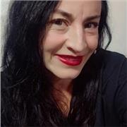 Soy profesora con amplia experiencia en artes plásticas y mánualidades