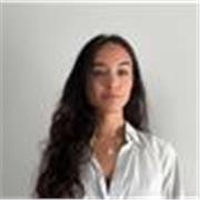 Profesora en formación (Máster de Educación) y certificada C1 CELI doy clases de italiano adaptadas a tus objetivos. 