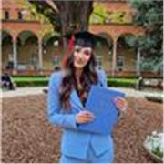 Lauretata (magistrale) in Lingue e Letterature straniere con 110 e Lode impartisce ripetizioni di inglese per scuole elementari/medie/superiori, in presenza oppure online. Prezzo da concordare in base alla richiesta