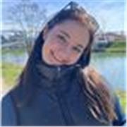 Studentessa universitaria offre ripetizioni di matematica