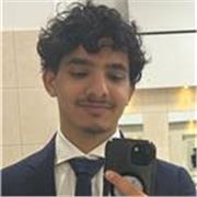 Bilingual tutor helping learners master English with confidence.