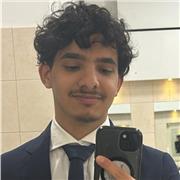 Bilingual tutor helping learners master English with confidence.