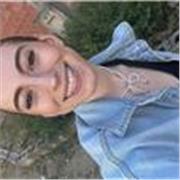 Profesora cercana y muy paciente, apasionada por ayudar a los niños a aprender a su ritmo 