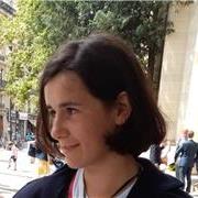 Diplômée d'un master de philosophie des sciences après un an à Madrid, j'enseigne l'espagnol et les matières scientifiques ! 