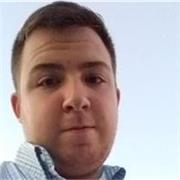 Titulada en administración y finanzas. Hice matemáticas sociales. Tengo título de inglés y también tengo conocimientos sobrfrancés