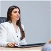 come professionista del diritto, posso trasmettere conoscenze giuridiche combinando teoria e pratica forense