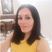 Doy clases de inglés a todas las edades. Soy psicóloga licenciada por la UCM, por lo que puedo ayudar con técnicas de estudio y apoyo