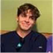 Estudiante universitario con experiencia universitaria extranjera durante más de dos años 